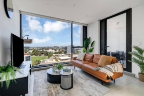 The Sky Den - Stylish Rooftop Luxury in Mascot, Sydney
